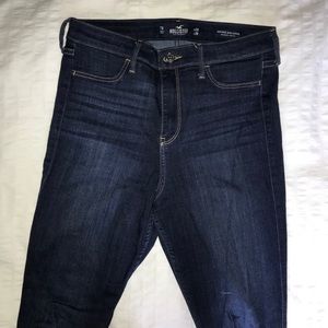 Dark wash skinny jeans